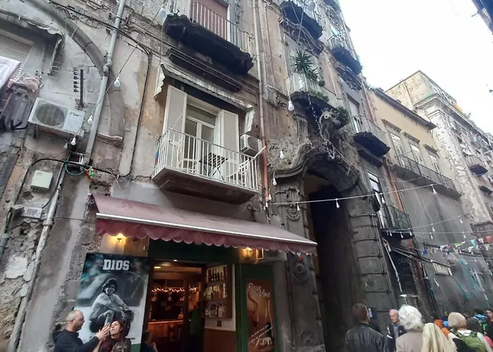 Il Balconcino Ai Tribunali